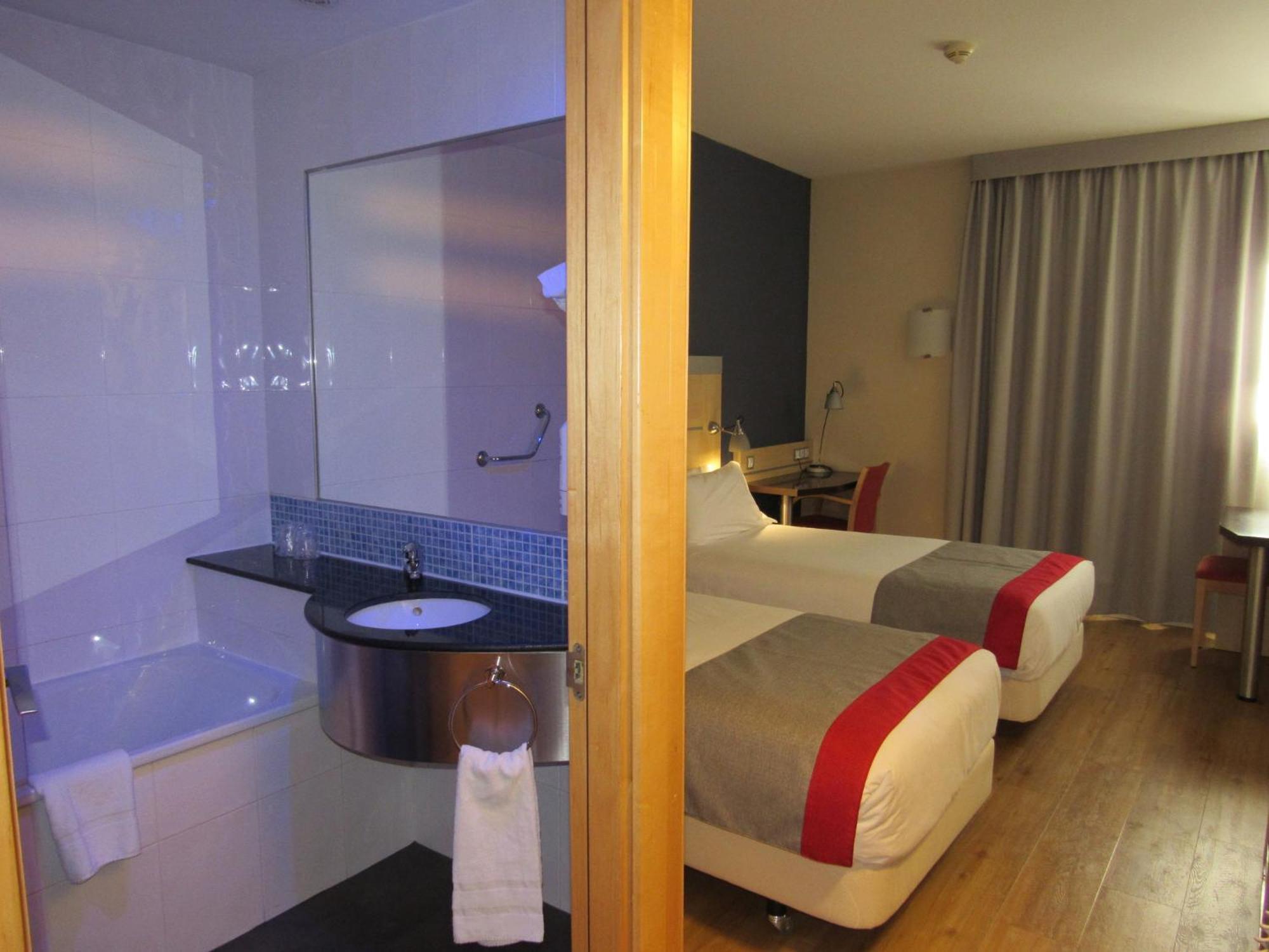 Holiday Inn Express Madrid-Getafe By Ihg Εξωτερικό φωτογραφία