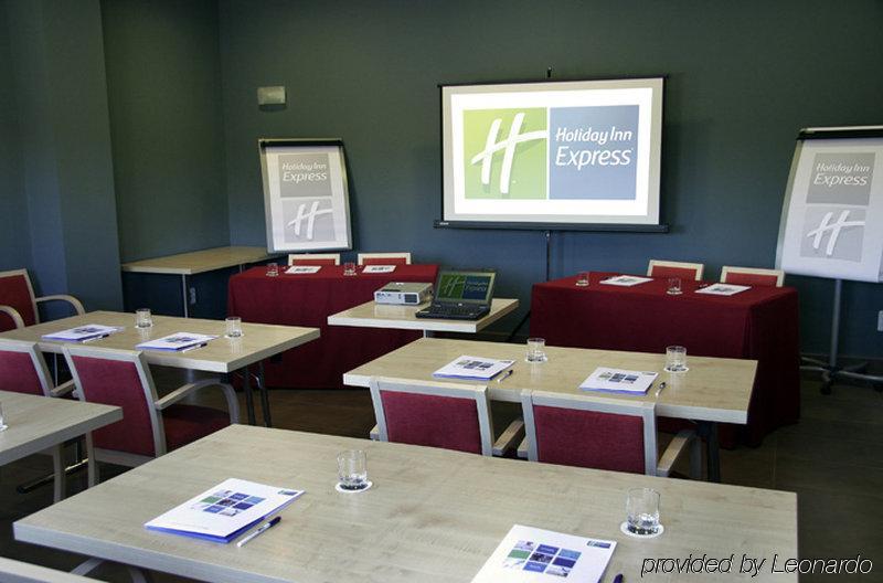 Holiday Inn Express Madrid-Getafe By Ihg Εξωτερικό φωτογραφία